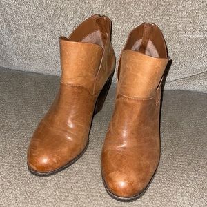 Gianni Bini bootie size 10